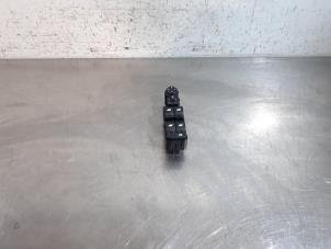 Gebruikte Combischakelaar ramen Citroen C5 Aircross I (A4/AC/AJ/AR) 1.2 e-THP PureTech 130 Prijs € 48,40 Inclusief btw aangeboden door Autohandel Didier