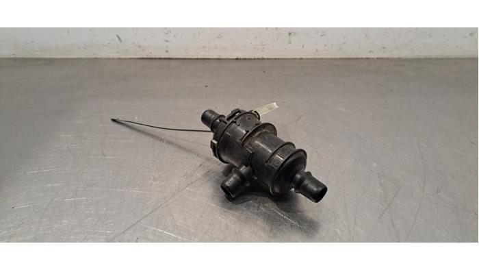 Boîtier thermostat Renault Trafic