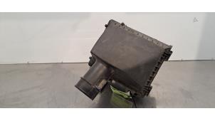 Gebruikte Luchtfilterhuis Renault Trafic (1FL/2FL/3FL/4FL) 2.0 dCi 16V 130 Prijs € 66,55 Inclusief btw aangeboden door Autohandel Didier