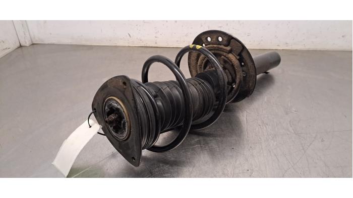 Amortisseur avant droit Nissan Qashqai