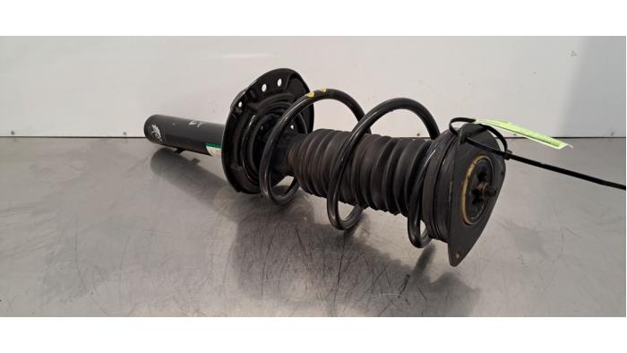 Amortisseur avant gauche Nissan Qashqai