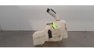 Gebruikte Ruitensproeiertank voor Fiat Ducato (250) E-Ducato Prijs € 48,40 Inclusief btw aangeboden door Autohandel Didier