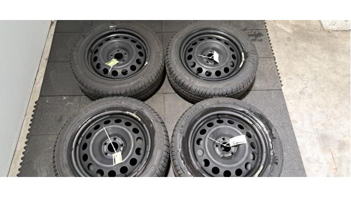 Kit jantes + pneumatiques Fiat Scudo