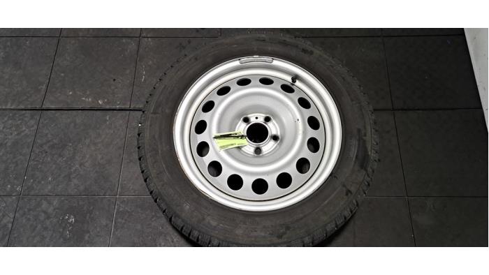 Jante + pneu d'hiver Opel Vivaro