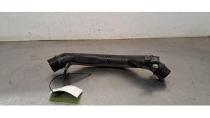 Gebruikte Intercooler Buis Peugeot 408 1.6 16V HYbrid 180 Prijs € 54,45 Inclusief btw aangeboden door Autohandel Didier