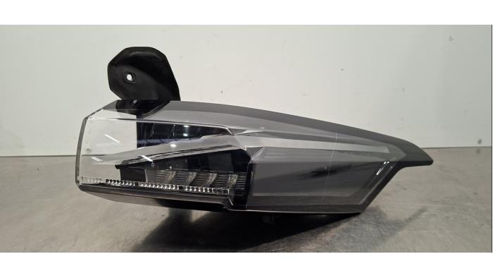 Feu arrière droit Peugeot 408