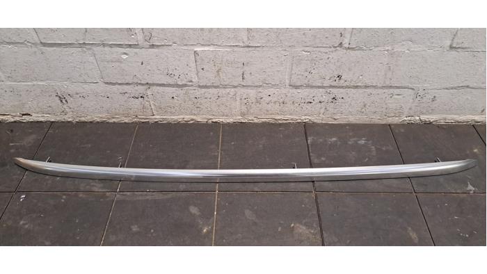 Rail de toit droit Audi Q4