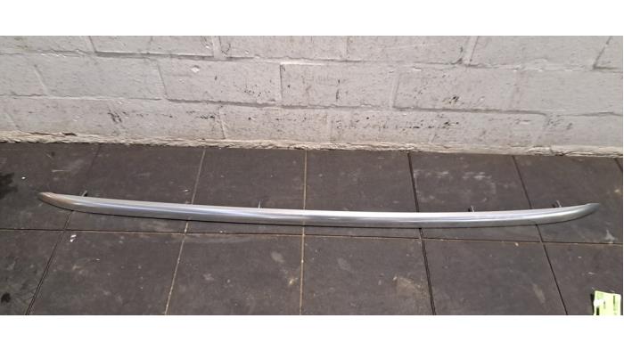 Rail de toit gauche Audi Q4