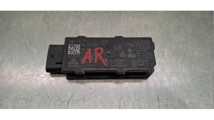 Entrée sans clé - Antenne Audi Q4