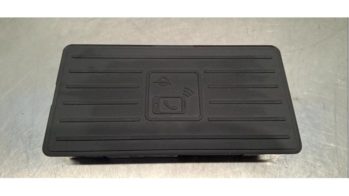 Chargeur sans fil Audi Q4
