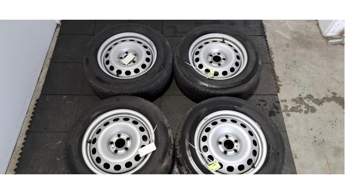 Kit jantes + pneumatiques Fiat Scudo