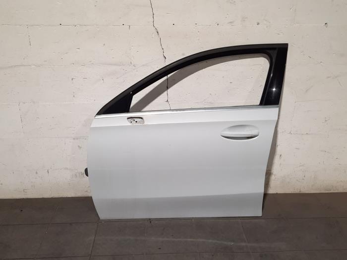 Portière 4portes avant gauche Mercedes A-Klasse