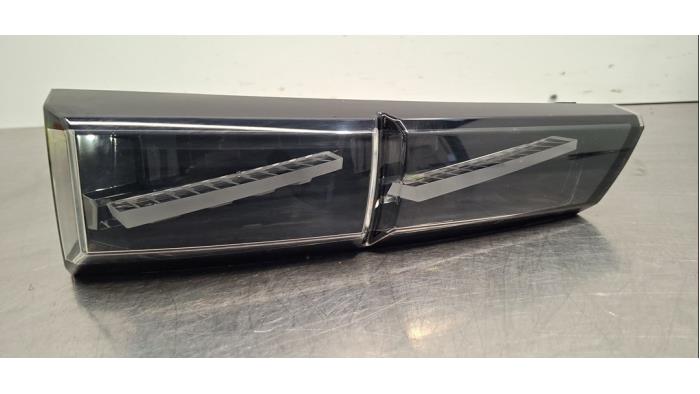 Feu arrière droit Peugeot 408