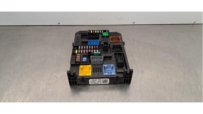 Boîte à fusibles Peugeot Expert