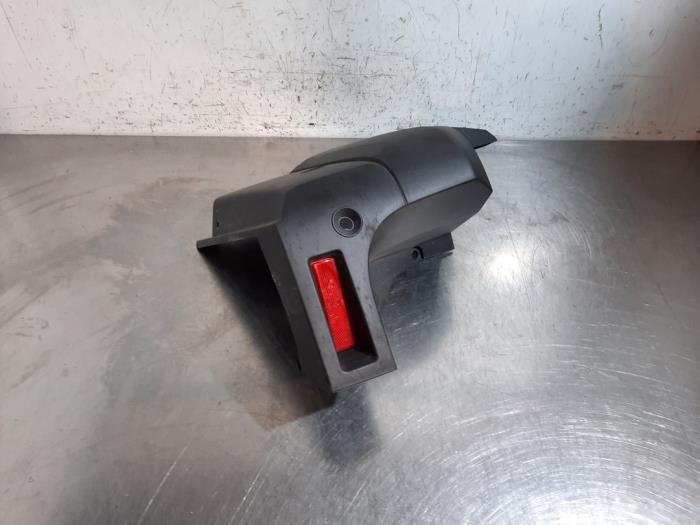 Coin pare-chocs arrière gauche Renault Master