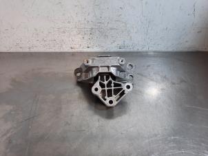 Gebruikte Motorsteun Renault Master IV 2.0 Blue dCi 170 Prijs € 42,35 Inclusief btw aangeboden door Autohandel Didier