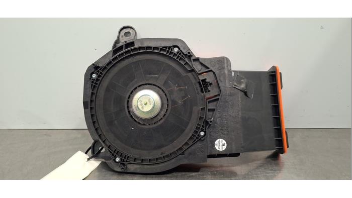 Caisson de graves BMW X1