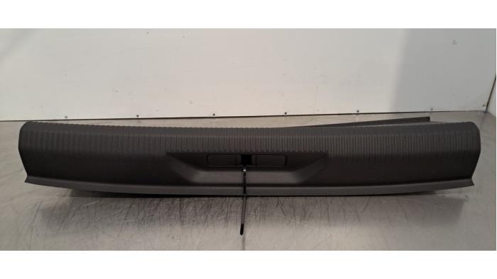 Couverture capteur serrure arrière Peugeot 308