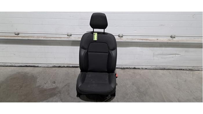 Siège droit Renault Express