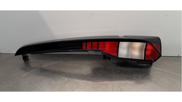 Feu arrière droit Volkswagen Caddy