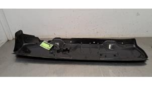 Gebruikte Afdekplaat diversen Volkswagen Caddy Cargo V (SBA/SBH) 2.0 TDI BlueMotionTechnology 4Motion Prijs € 66,55 Inclusief btw aangeboden door Autohandel Didier