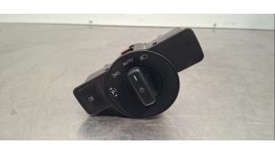 Gebruikte Schakelaar Koplamp Ihv Mercedes Vito (447.6) 1.7 110 CDI 16V Prijs € 30,25 Inclusief btw aangeboden door Autohandel Didier