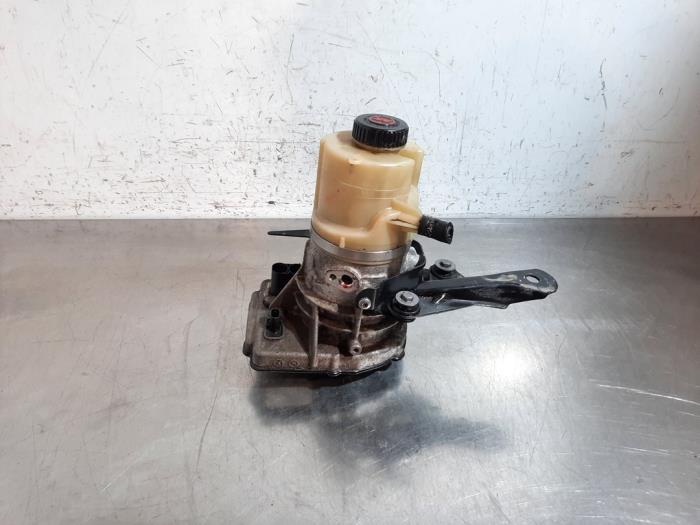 Pompe direction assistée Renault Trafic