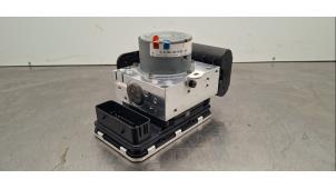 Gebruikte Luchtpomp (Vering) Mercedes C Estate (S206) Prijs € 532,40 Inclusief btw aangeboden door Autohandel Didier