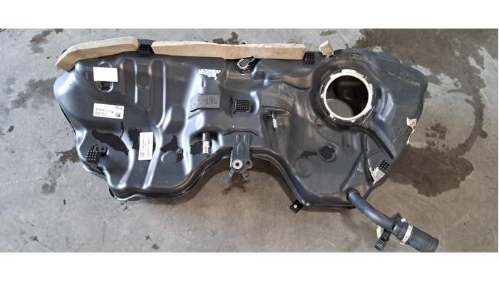 Réservoir de carburant Mercedes C-Klasse