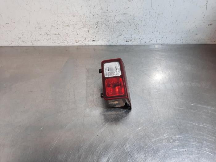 Feu de recul droit Renault Trafic
