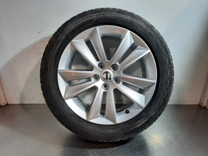Jante + pneu d'hiver Volvo V60