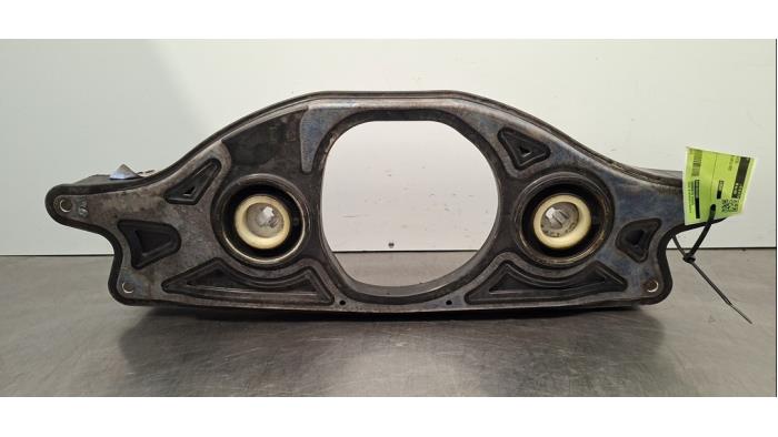 Barre transversale avant Mercedes C-Klasse