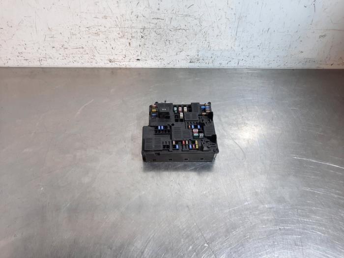 Boîte à fusibles Volvo V60