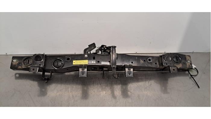 Plaque de serrure avant Nissan Micra