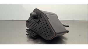 Gebruikte Koolstoffilter Mercedes GLA (156.9) 1.6 180 16V Prijs € 36,30 Inclusief btw aangeboden door Autohandel Didier