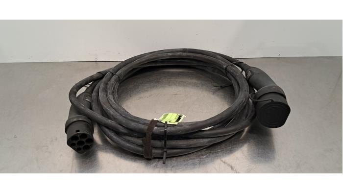 Câble de recharge électrique Mercedes EQS