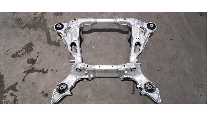 Faux châssis Mercedes EQS