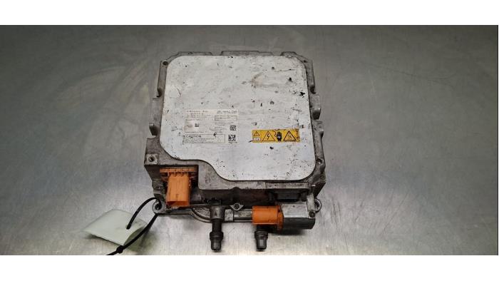 Chargeur embarqué Mercedes EQS