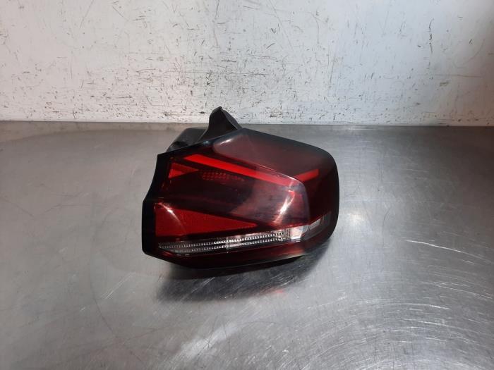 Feu arrière droit Citroen C4