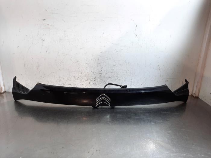 Moulure hayon Citroen C4