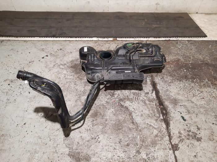 Réservoir de carburant Citroen C4