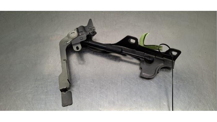 Charnière capot DS Automobiles DS7 Crossback