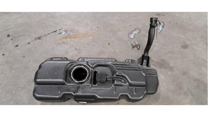 Réservoir de carburant Mercedes Vito