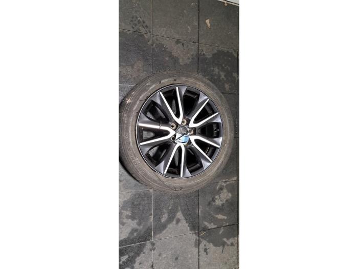 Velg + Band Mazda CX-3
