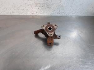 Gebruikte Fusee rechts-voor Renault Kwid Prijs € 66,55 Inclusief btw aangeboden door Autohandel Didier