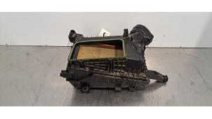 Gebruikte Luchtfilterhuis Mercedes Vito (447.6) 2.0 119 CDI 16V Prijs € 78,65 Inclusief btw aangeboden door Autohandel Didier