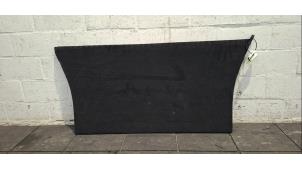 Gebruikte Kofferbak Mat Tesla Model Y (5YJY) Long Range,Performance Prijs € 133,10 Inclusief btw aangeboden door Autohandel Didier