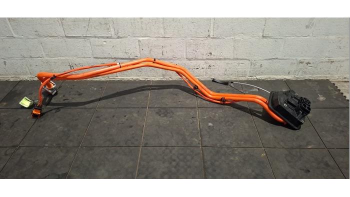 Câble haute tension Tesla Model Y