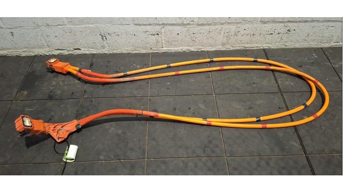 Câble haute tension Tesla Model Y