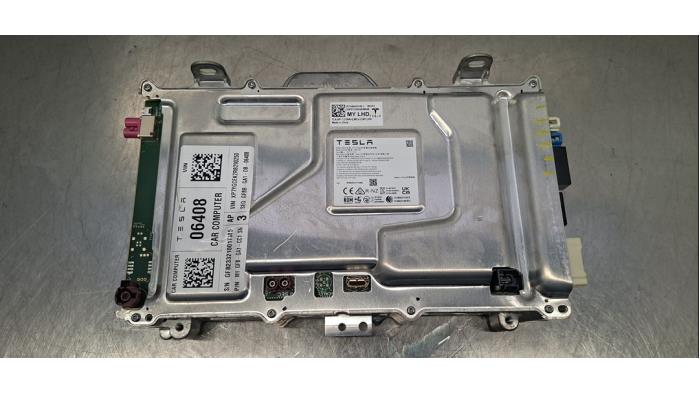 Ordinateur gestion moteur Tesla Model Y